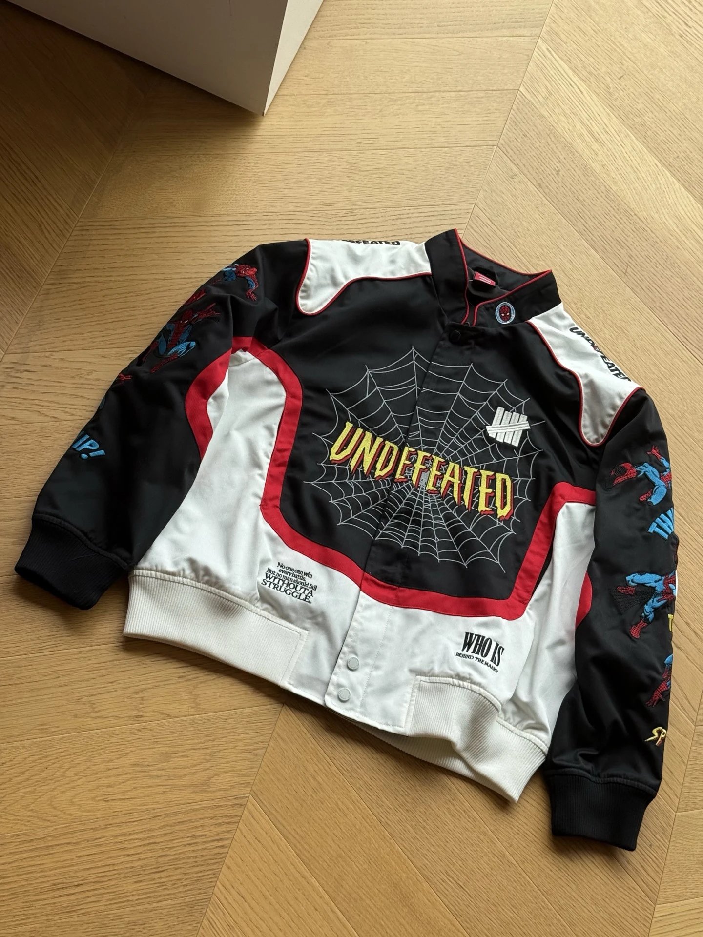 Spider Man collaboration embroidered retro long sleeved jacket (black with white)