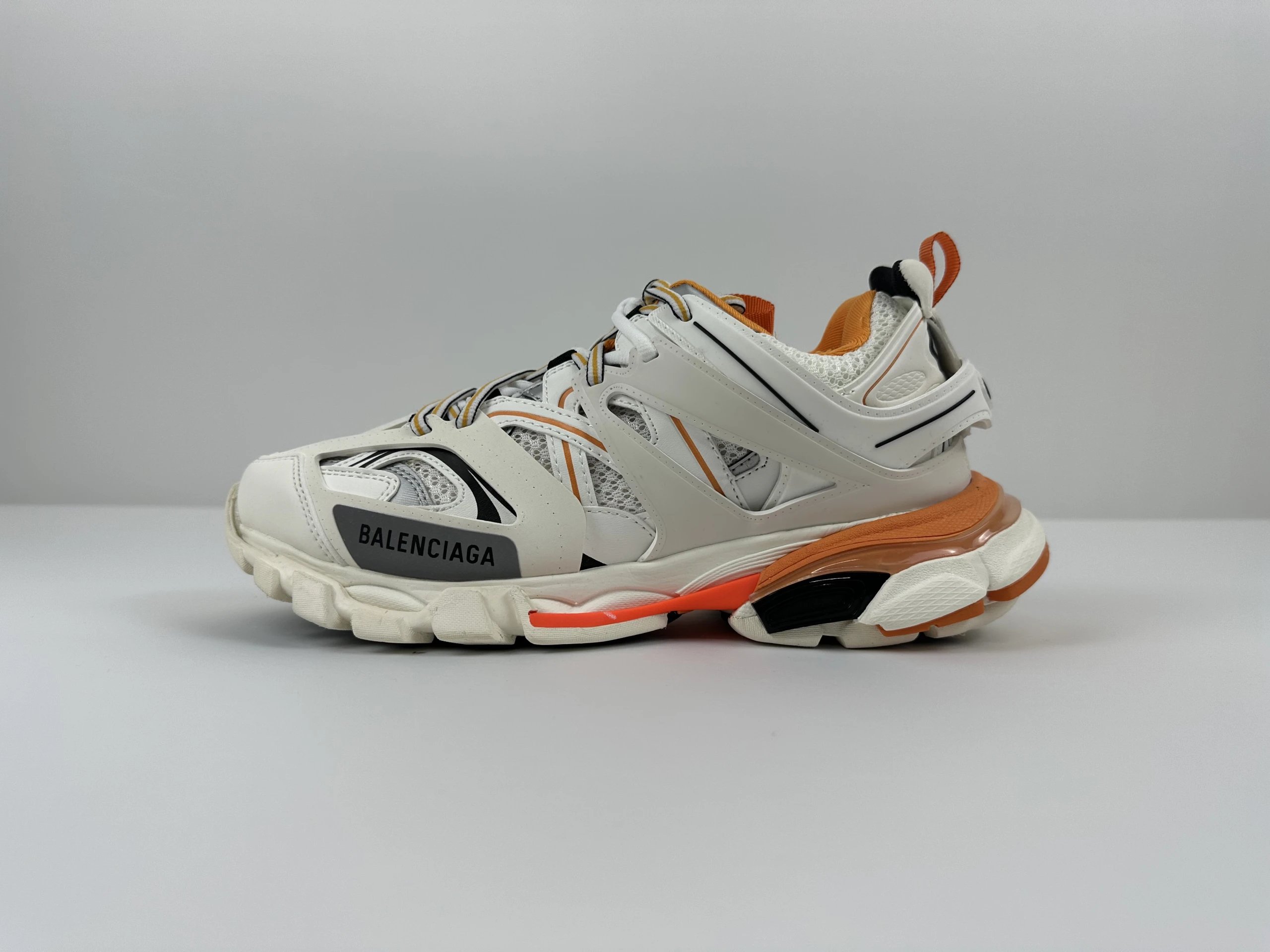 Track 1.0 White Orange