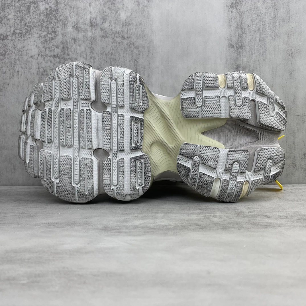 Chunky Retro Mesh Running Sneakers Silver White - Gallery Image 8 - Detailed View