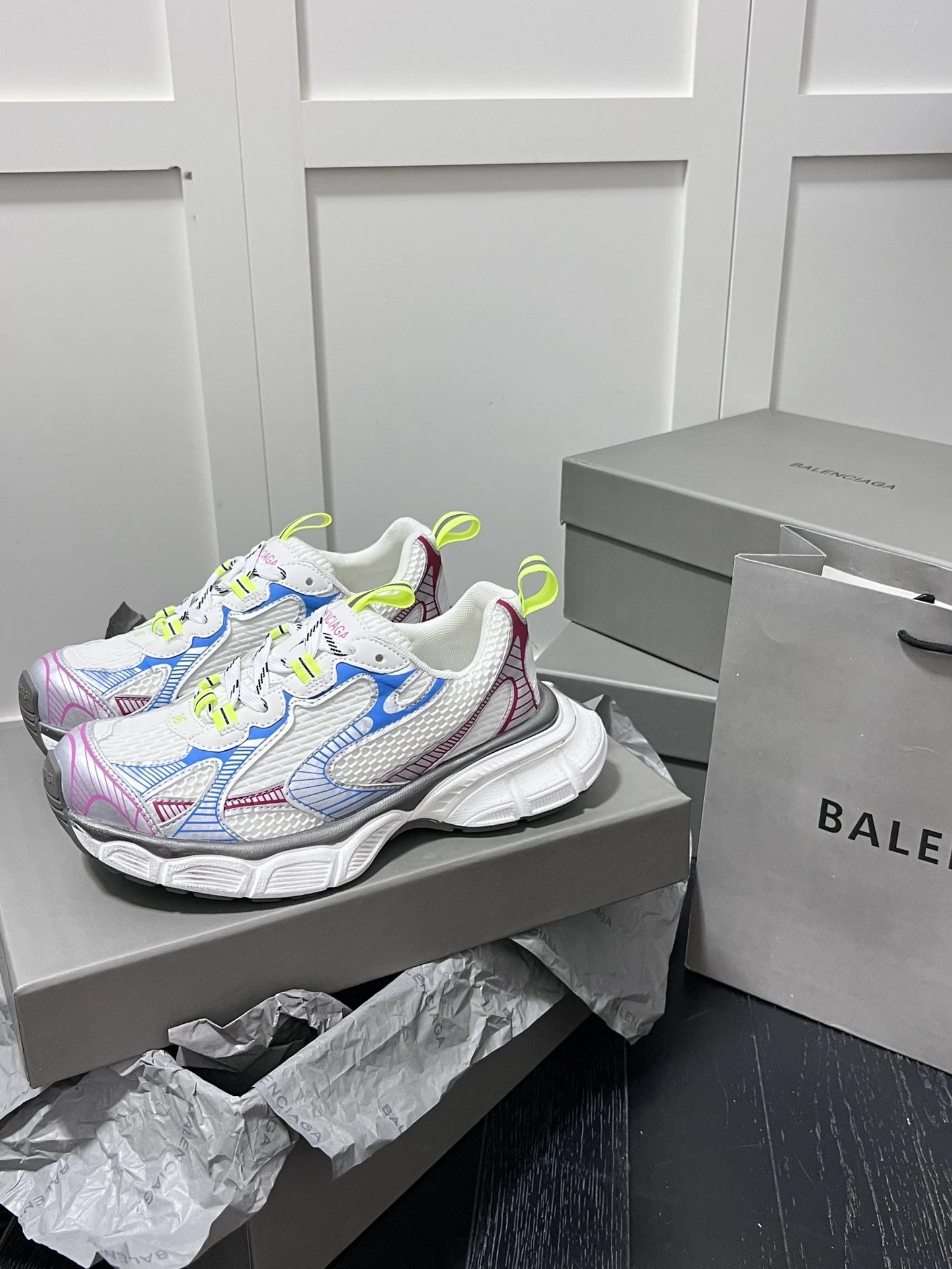 Retro Chunky Dad Sneakers Mesh Leather Neon White - Gallery Image 7 - Detailed View