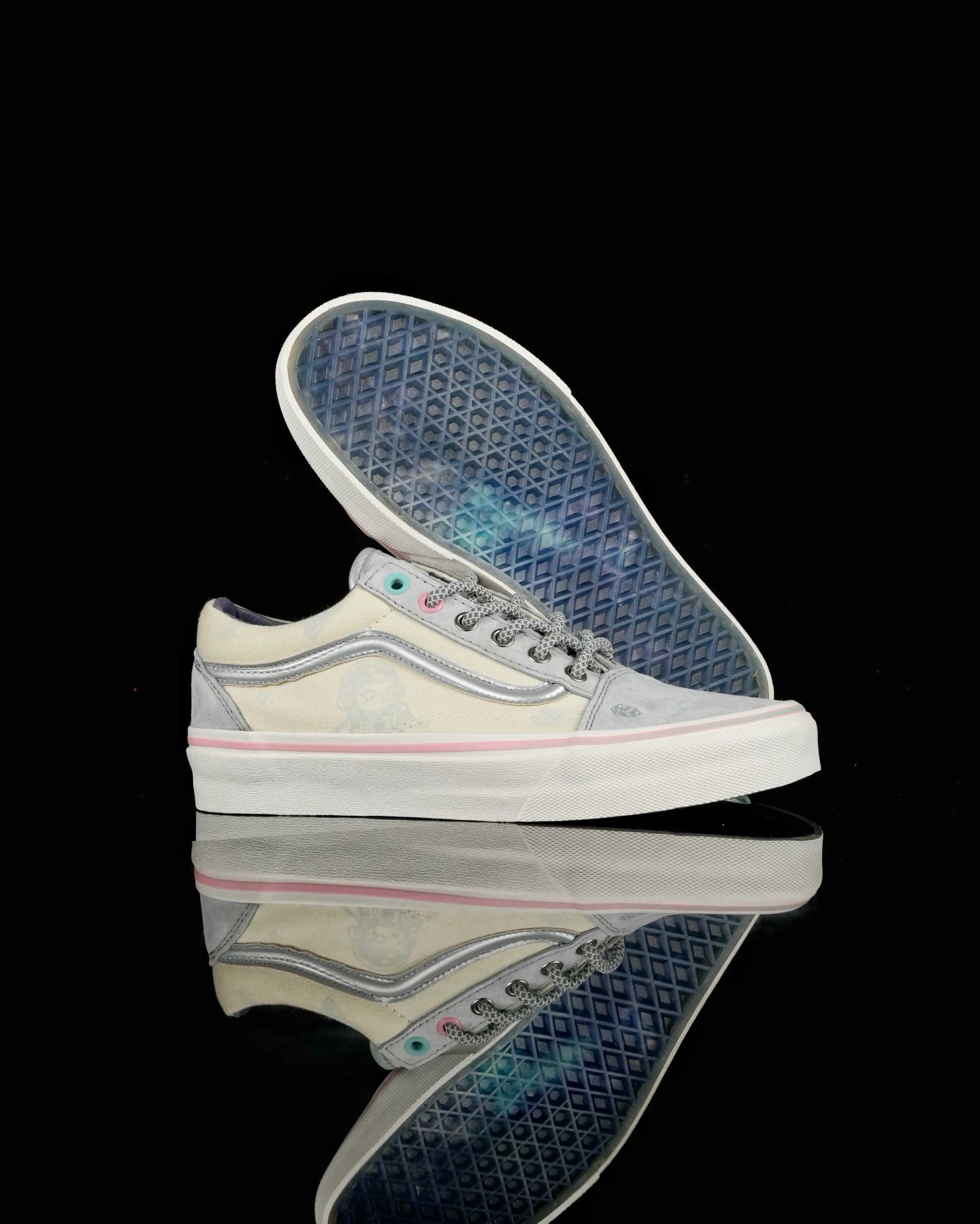 Old Skool Space Molly Suede Sneakers Mist Grey - Gallery Image 5 - Detailed View