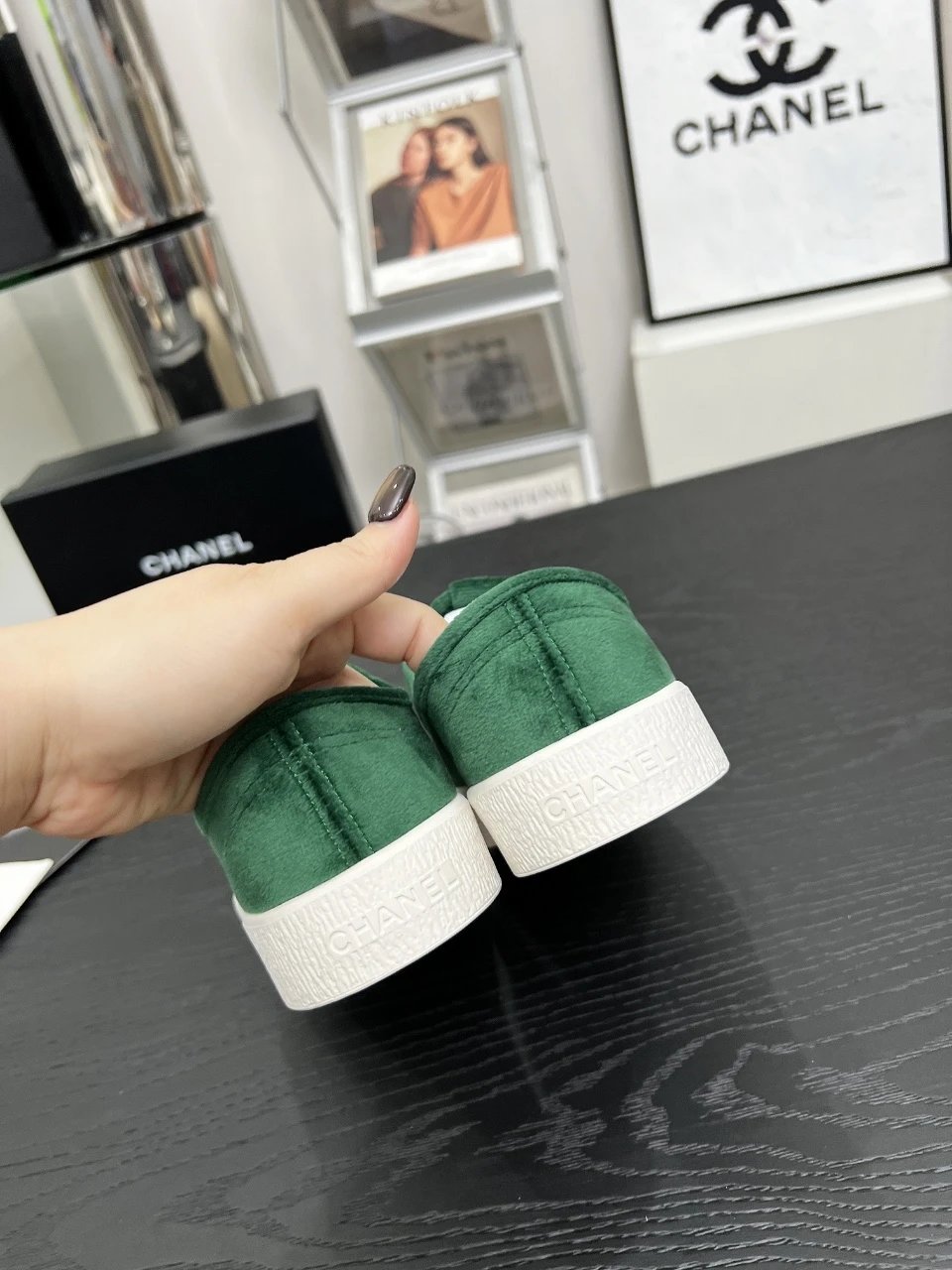 Chanel Vintage Sneakers Green - Gallery Image 5 - Detailed View