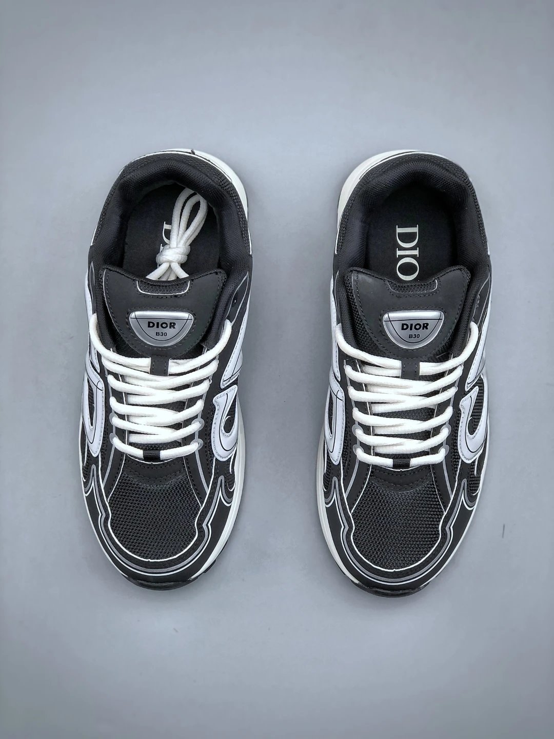 Retro Dad Sneakers Noir - Gallery Image 5 - Detailed View