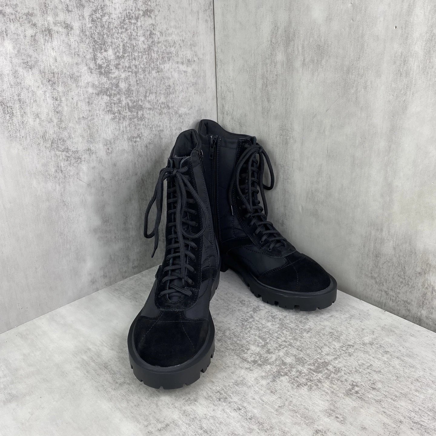 Vintage Combat Boots Calfskin Rubber Sole Jet Black - Gallery Image 2 - Detailed View