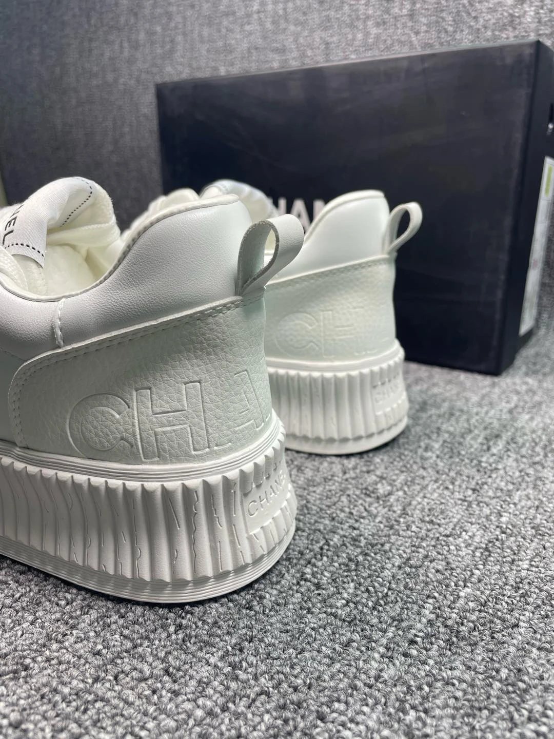 Chanel Casual Sneakers White - Gallery Image 10 - Detailed View