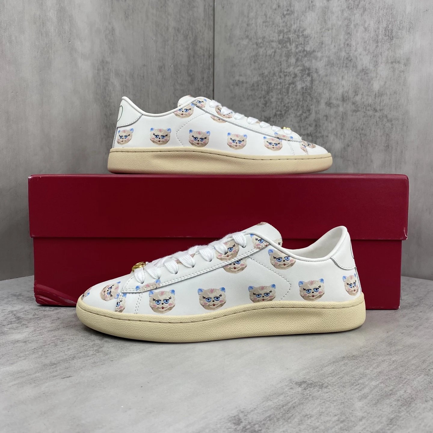 Lazy Silhouette Leather Sneakers Ivory - Gallery Image 9 - Detailed View