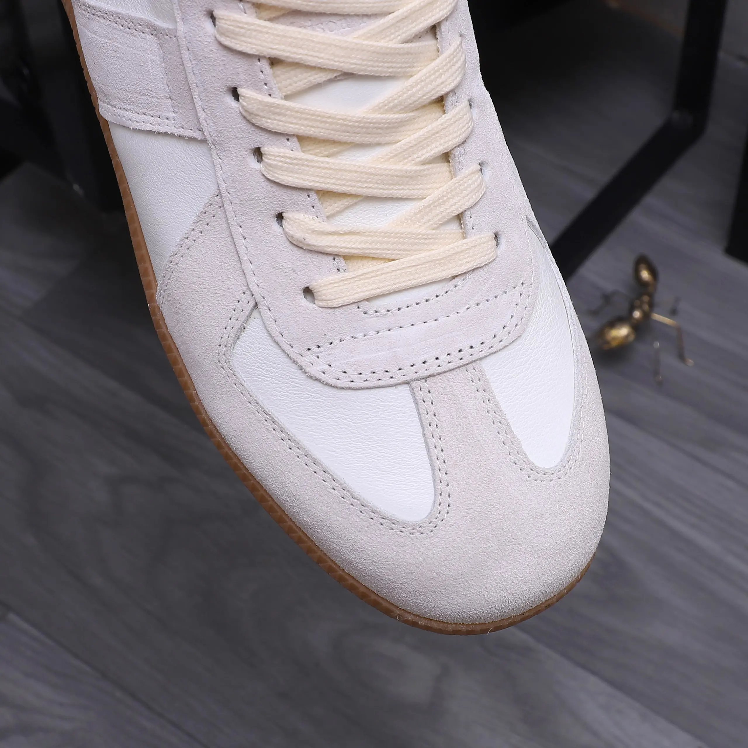 Maison Margiela Leather Sneakers White - Gallery Image 9 - Detailed View