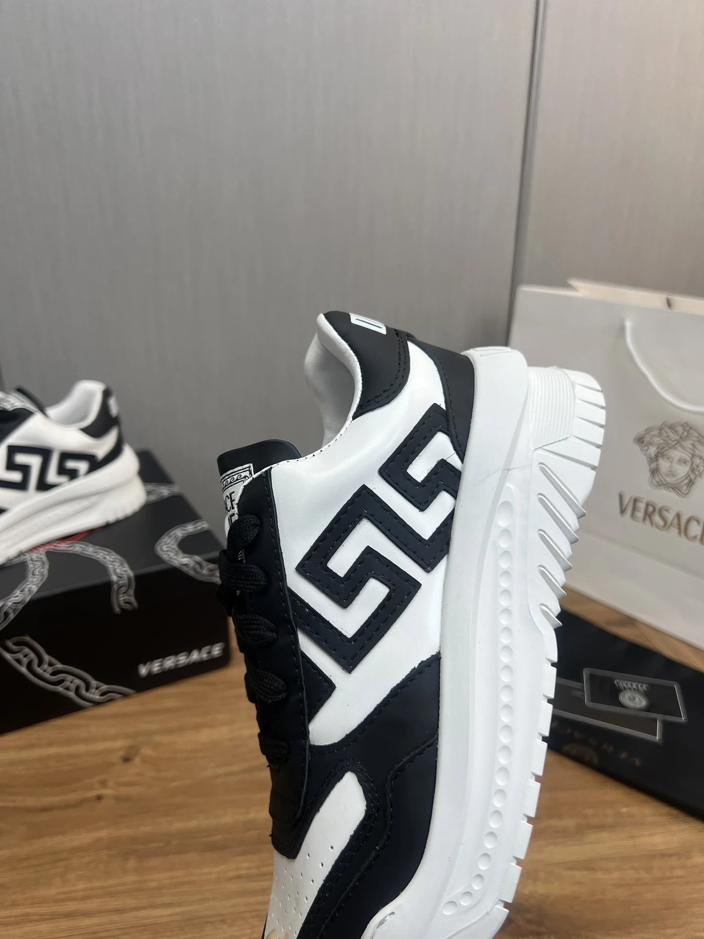 Geometric Leather Sneakers Midnight Black - Gallery Image 9 - Detailed View