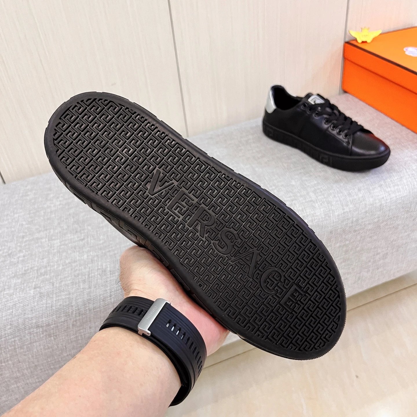 Luxury Leather Low Top Sneakers for Men Onyx Black - Gallery Image 8 - Detailed View