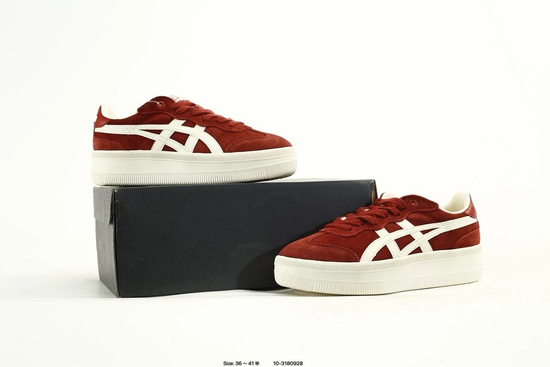 Retro Suede Low Top Indoor Sneakers T-Toe Garnet Red - Gallery Image 2 - Detailed View