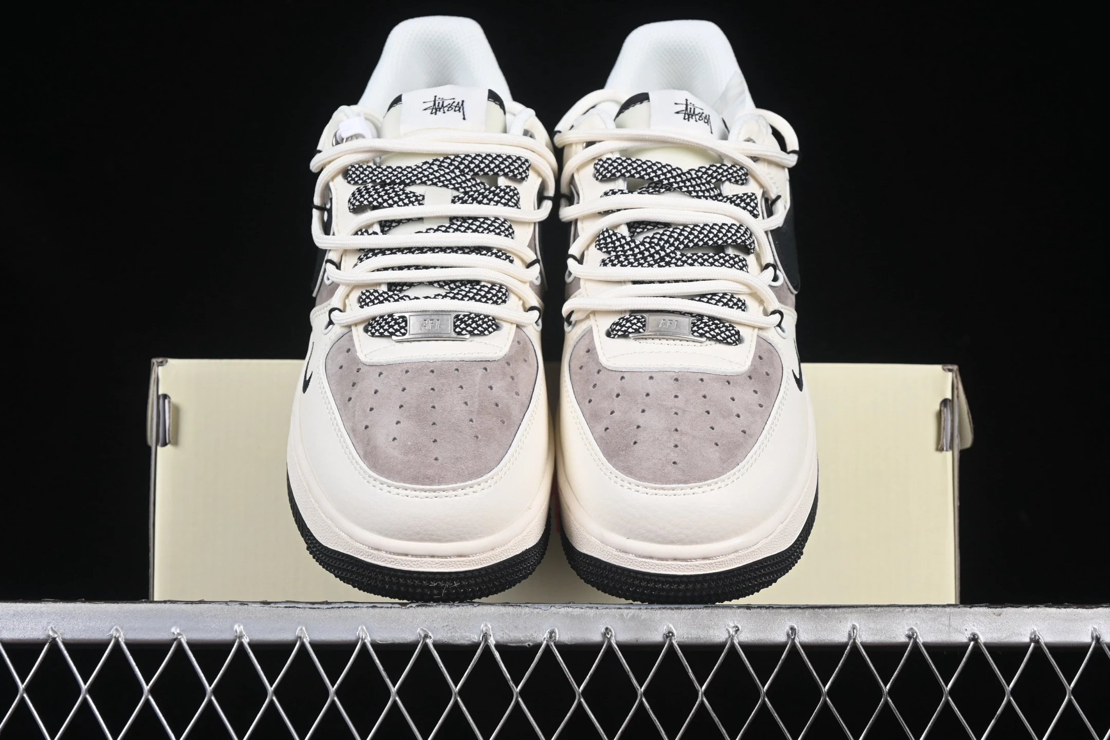 Casual Leather Sneakers Taupe - Gallery Image 4 - Detailed View