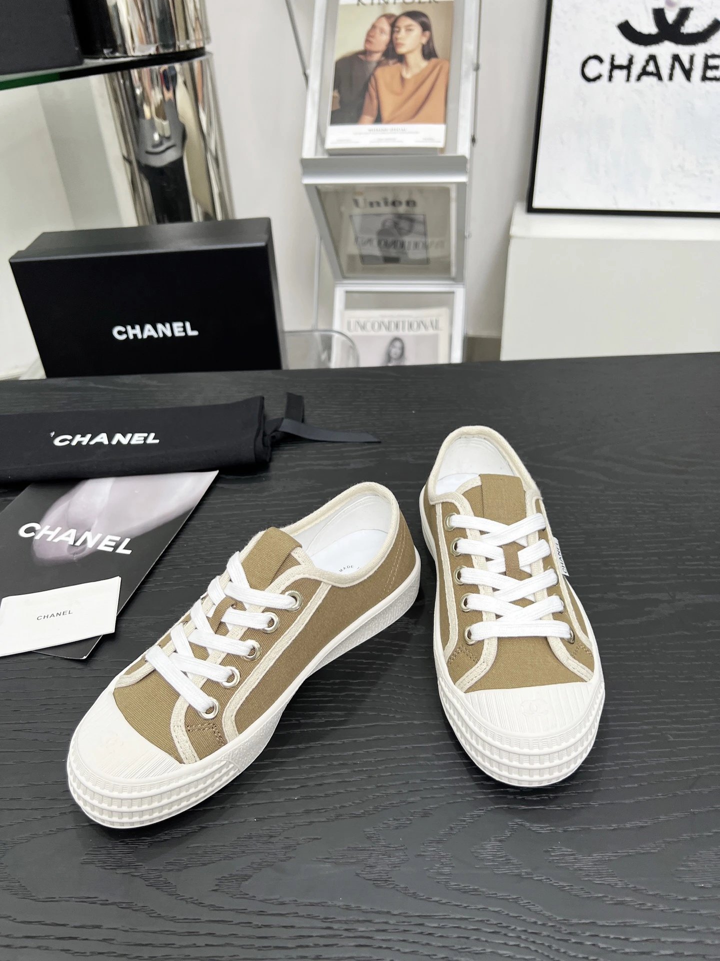 Chanel Vintage Sneakers Brown - Gallery Image 5 - Detailed View