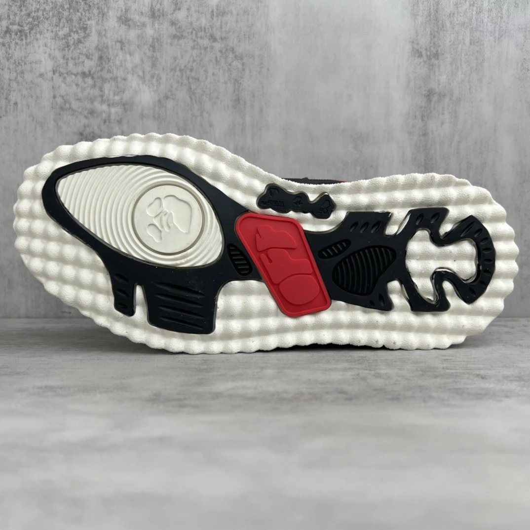 Retro Leather Mesh Low-top Sneakers Scarlet Red - Gallery Image 8 - Detailed View