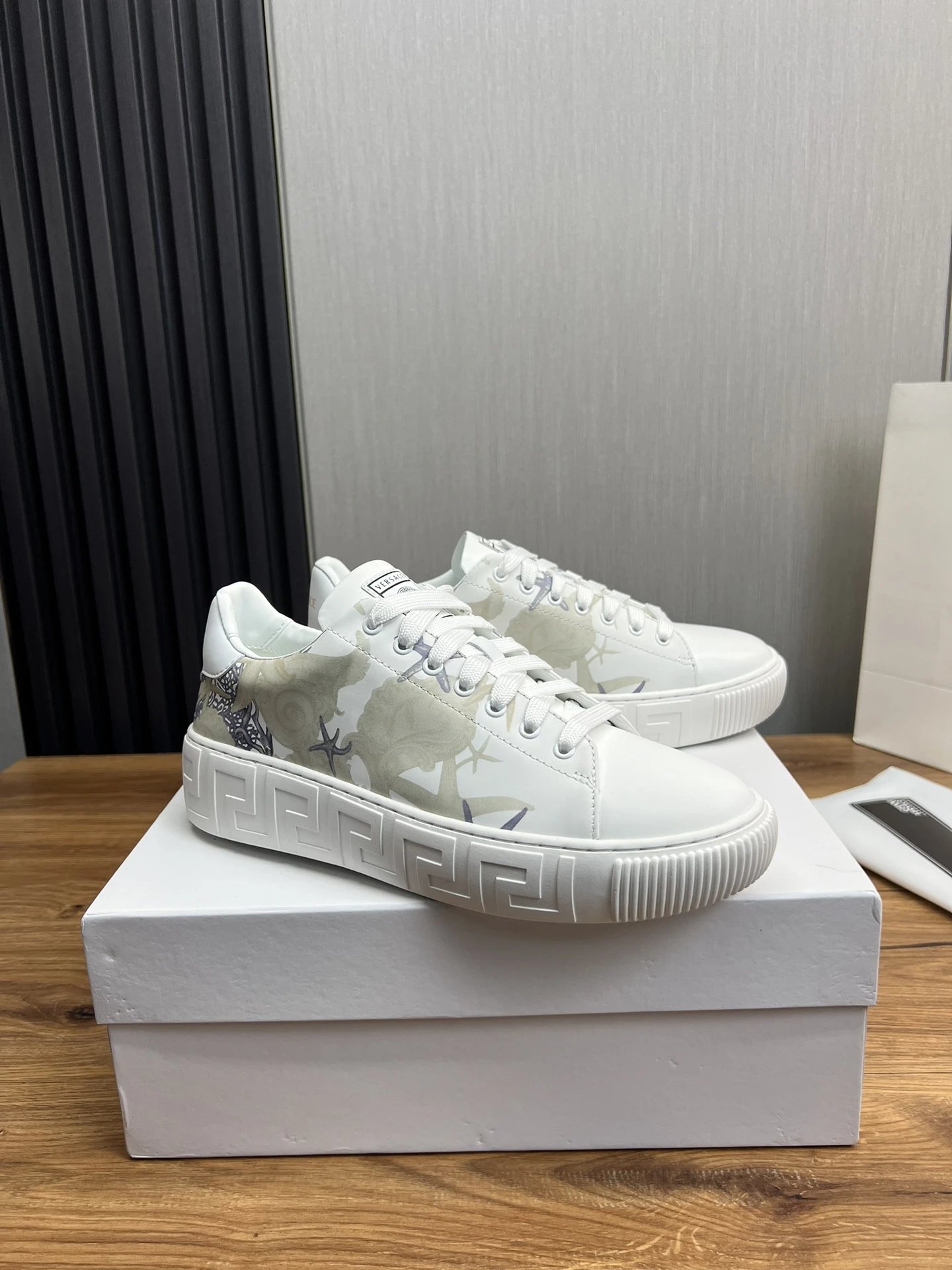 Luxury Leather Low Top Sneakers Ivory White - Gallery Image 3 - Detailed View