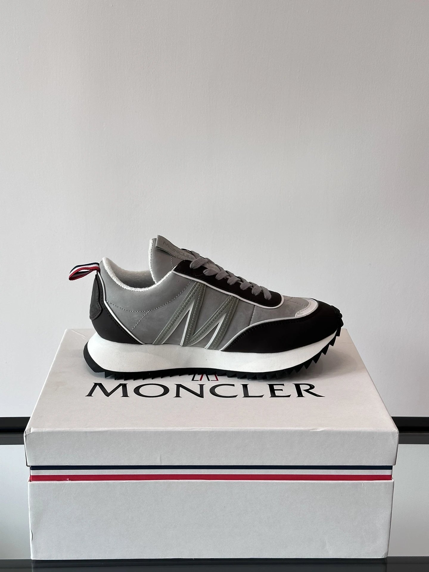 Moncler Pacey Sneakers Grey Black - High Quality Product Image - Cnfans