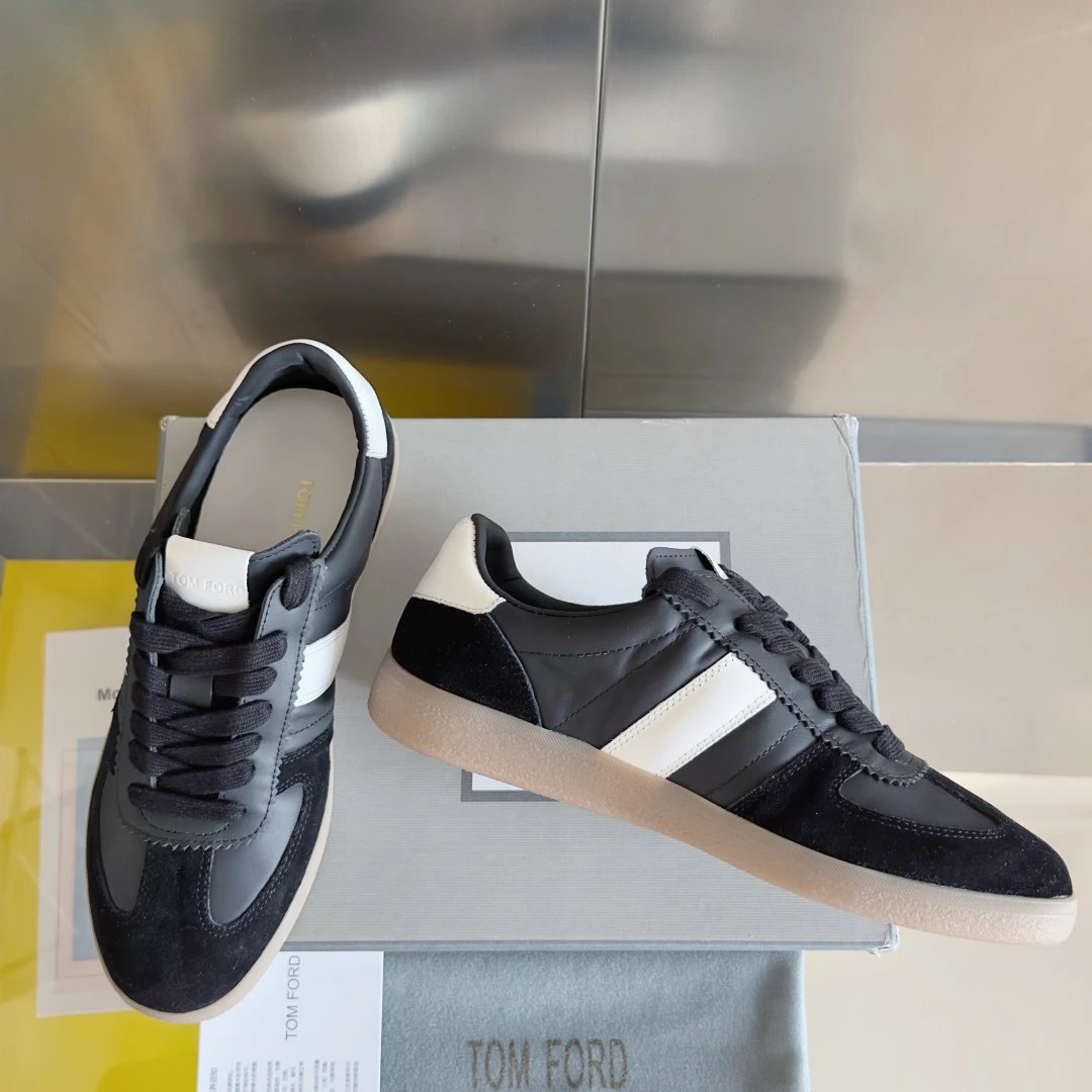 Suede Leather Trainer Sneakers Ivory Black - Gallery Image 4 - Detailed View