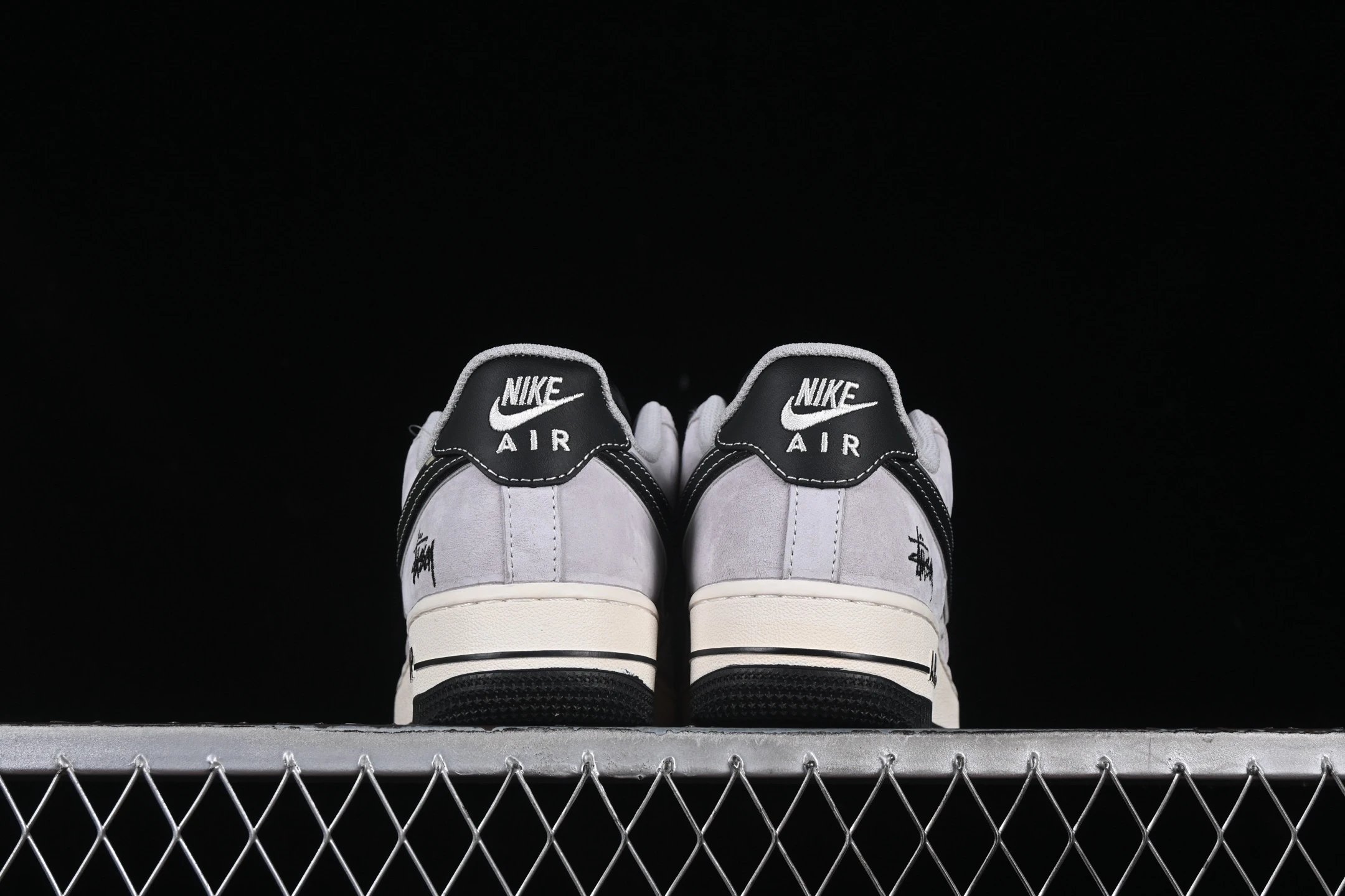 Classic Low-Top Sneakers, Smoky Black - Gallery Image 6 - Detailed View