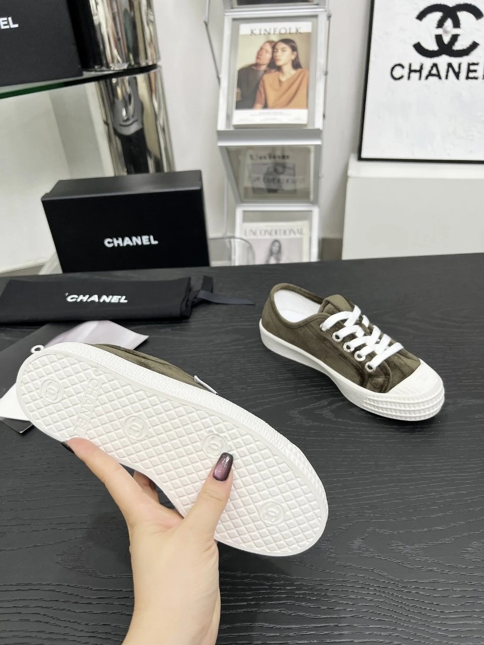Chanel Vintage Olive Velvet Sneakers - Gallery Image 8 - Detailed View