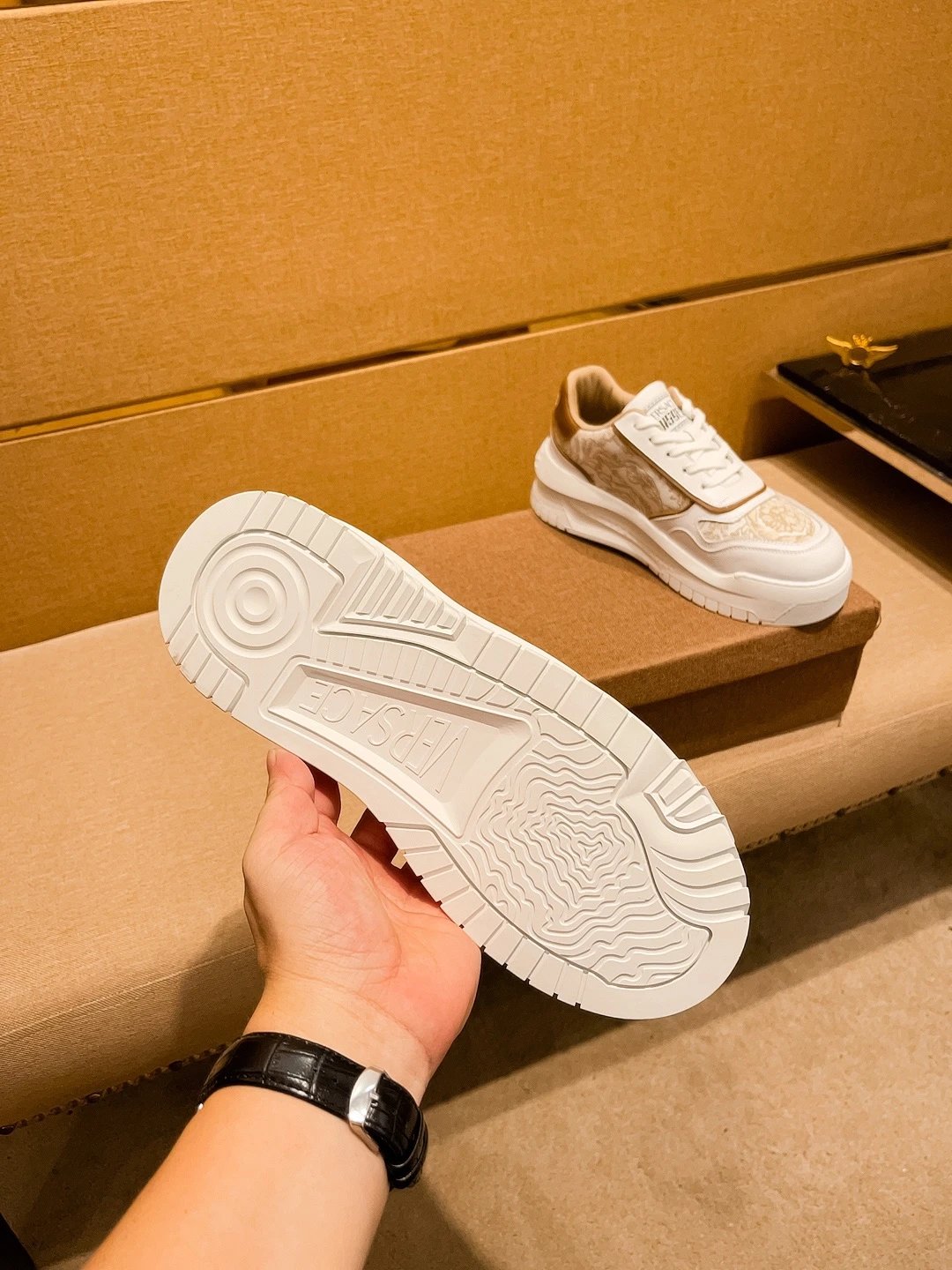 Luxury Leather Sneakers Baroque Beige - Gallery Image 8 - Detailed View