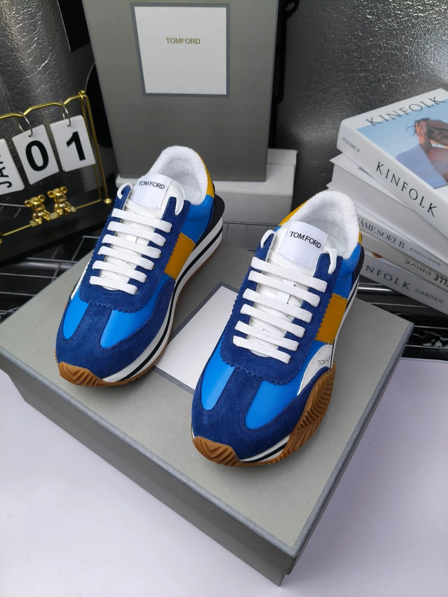 Retro Leather Platform Sneakers Sapphire Blue - Gallery Image 6 - Detailed View