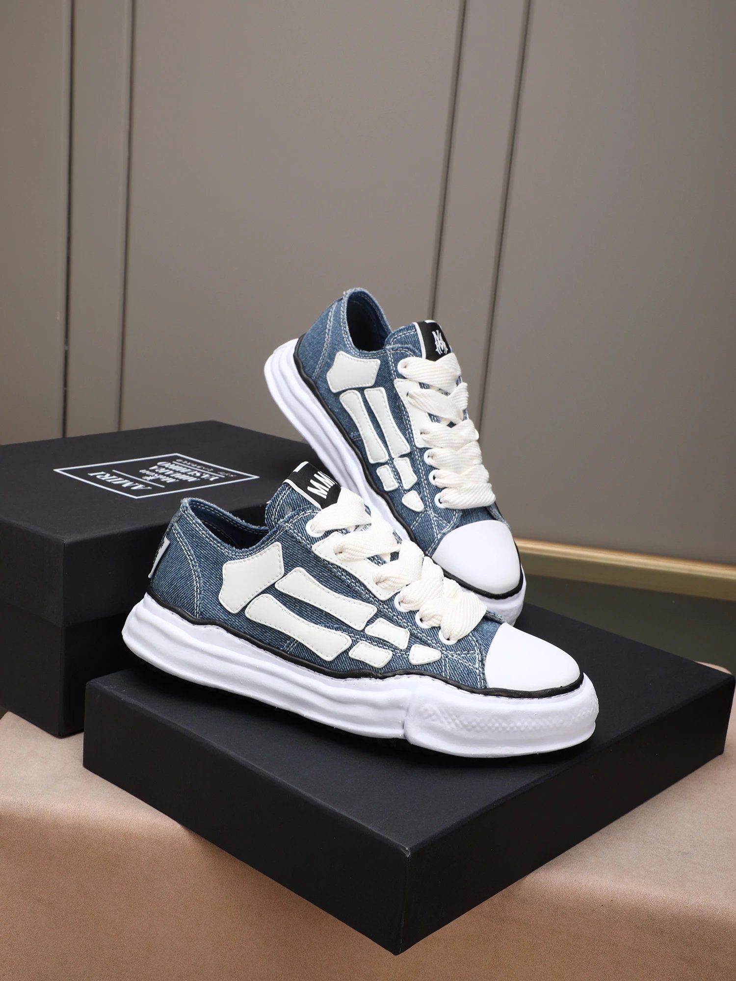 Maison MIHARA YASUHIR MMY Blue Sneakers White Bone - Gallery Image 4 - Detailed View