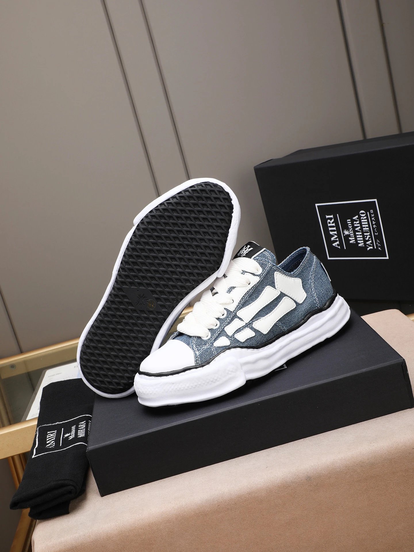 Maison MIHARA YASUHIR MMY Blue Sneakers White Bone - Gallery Image 3 - Detailed View