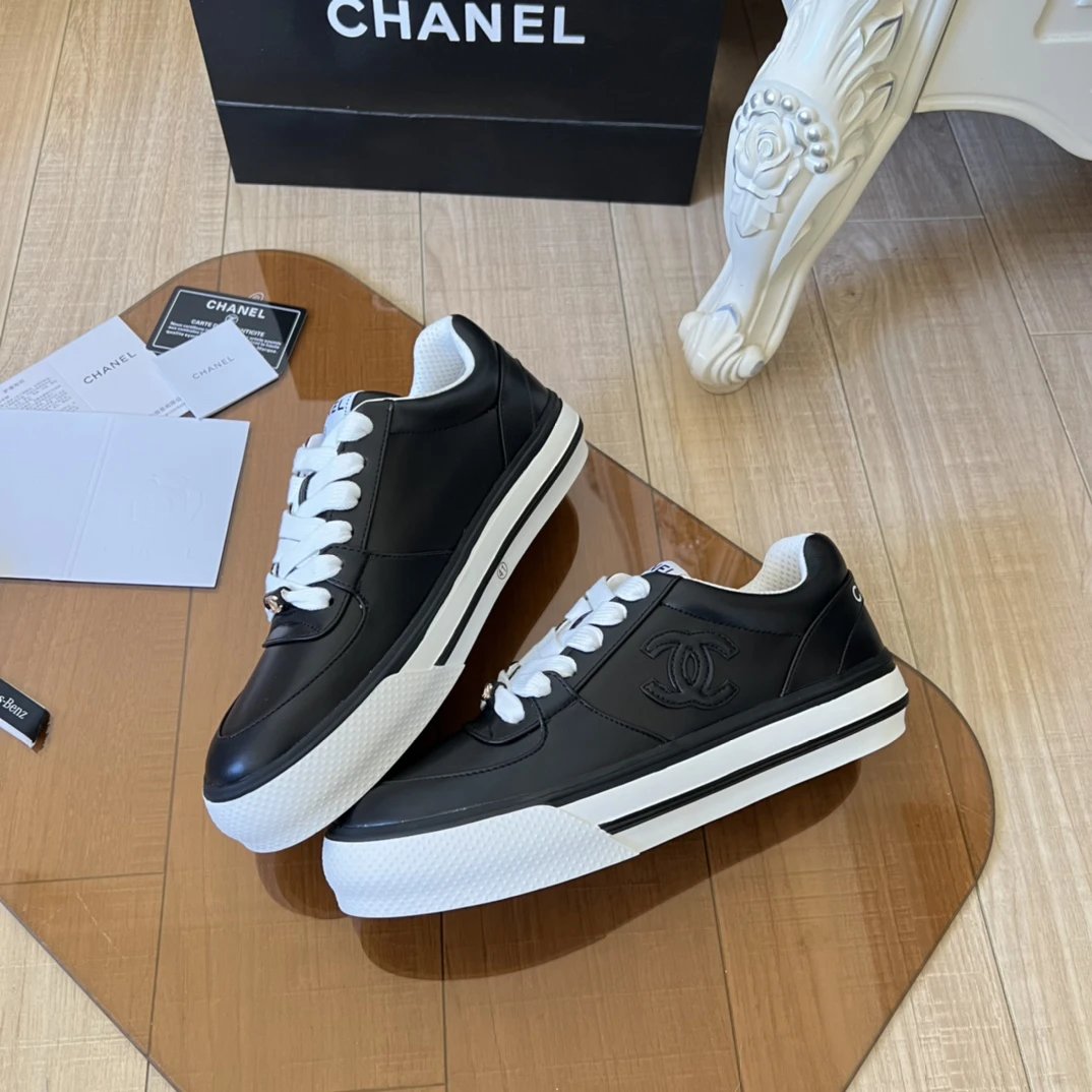 Chanel Low Sneakers Black - Gallery Image 2 - Detailed View