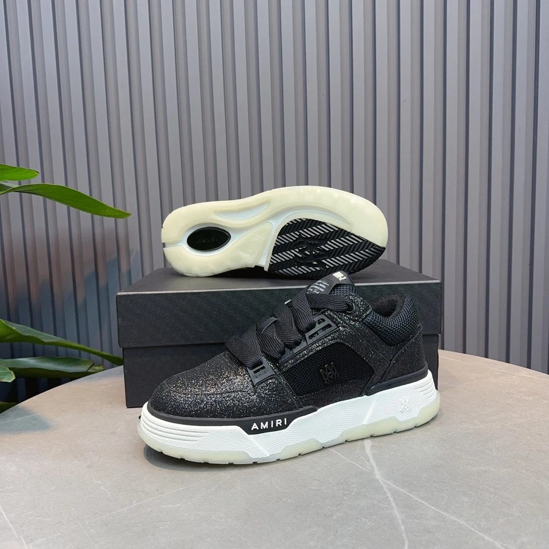 Luxury Low Top Leather Sneakers for Men Women Obsidian Black - Gallery Image 9 - Detailed View