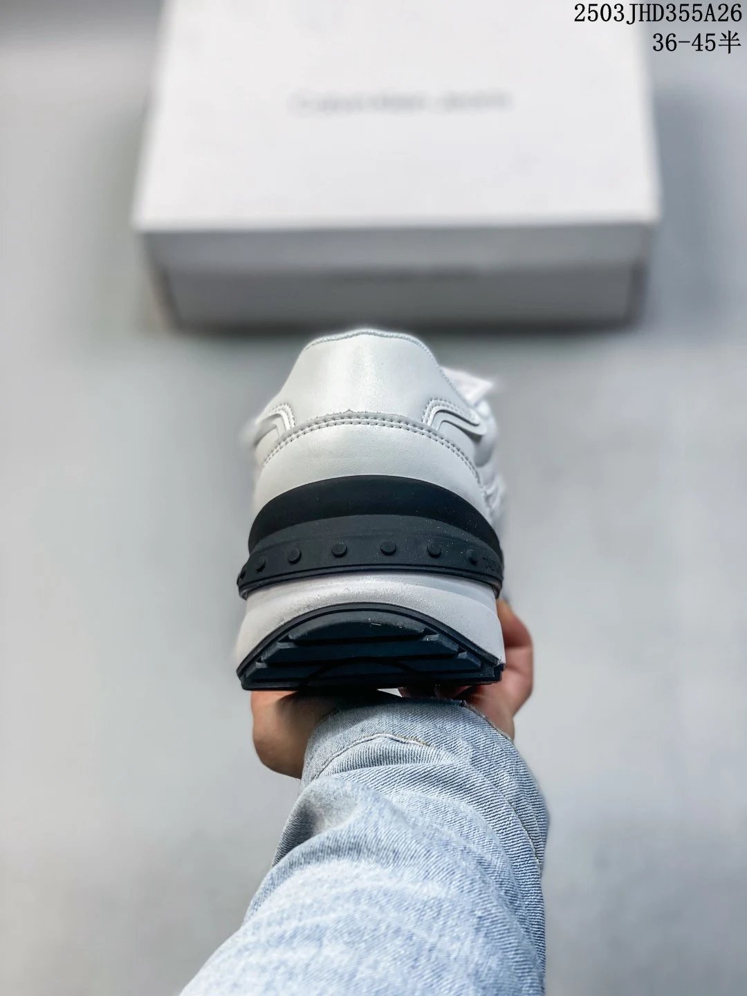 Luxury Leather Running Sneakers Retro Style in Pearl White - Gallery Image 4 - Detailed View