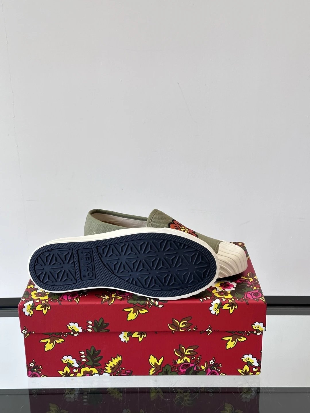 Kenzo Floral Canvas Shoes Olive Green  - Gallery Image 9 - Detailed View