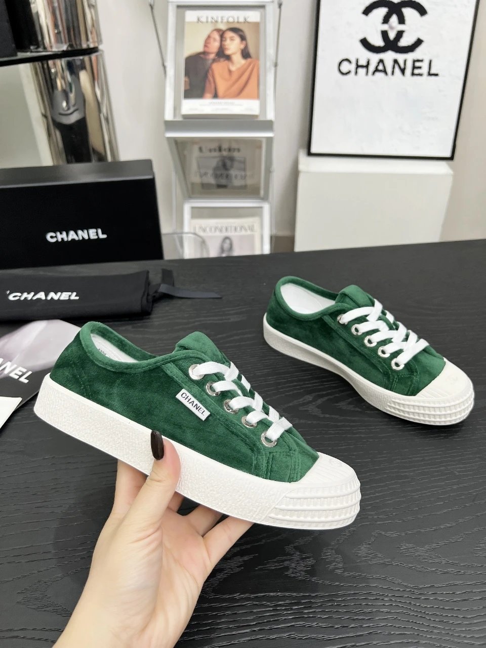 Chanel Vintage Sneakers Green - Gallery Image 4 - Detailed View