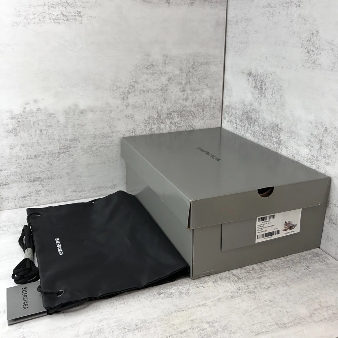 Mesh X-Pander Dad Sneakers with Spring Heel Silver Red - Gallery Image 9 - Detailed View