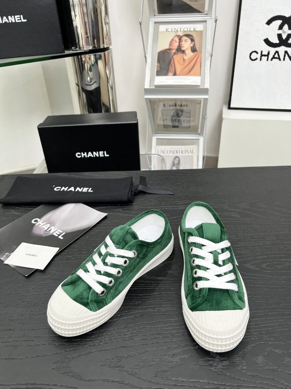 Chanel Vintage Sneakers Green - Gallery Image 3 - Detailed View