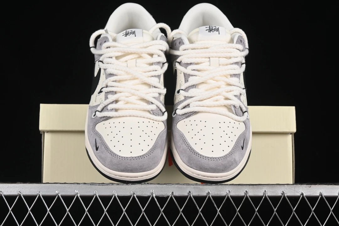 Suede Low Sneakers Ash - Gallery Image 4 - Detailed View