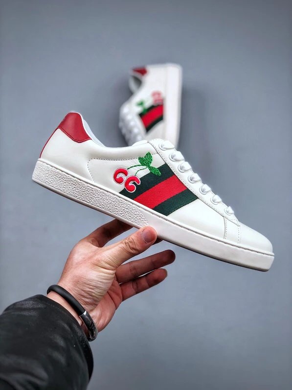 Gucci Bee White Red Sneakers Embroidered Red GG - Gallery Image 4 - Detailed View