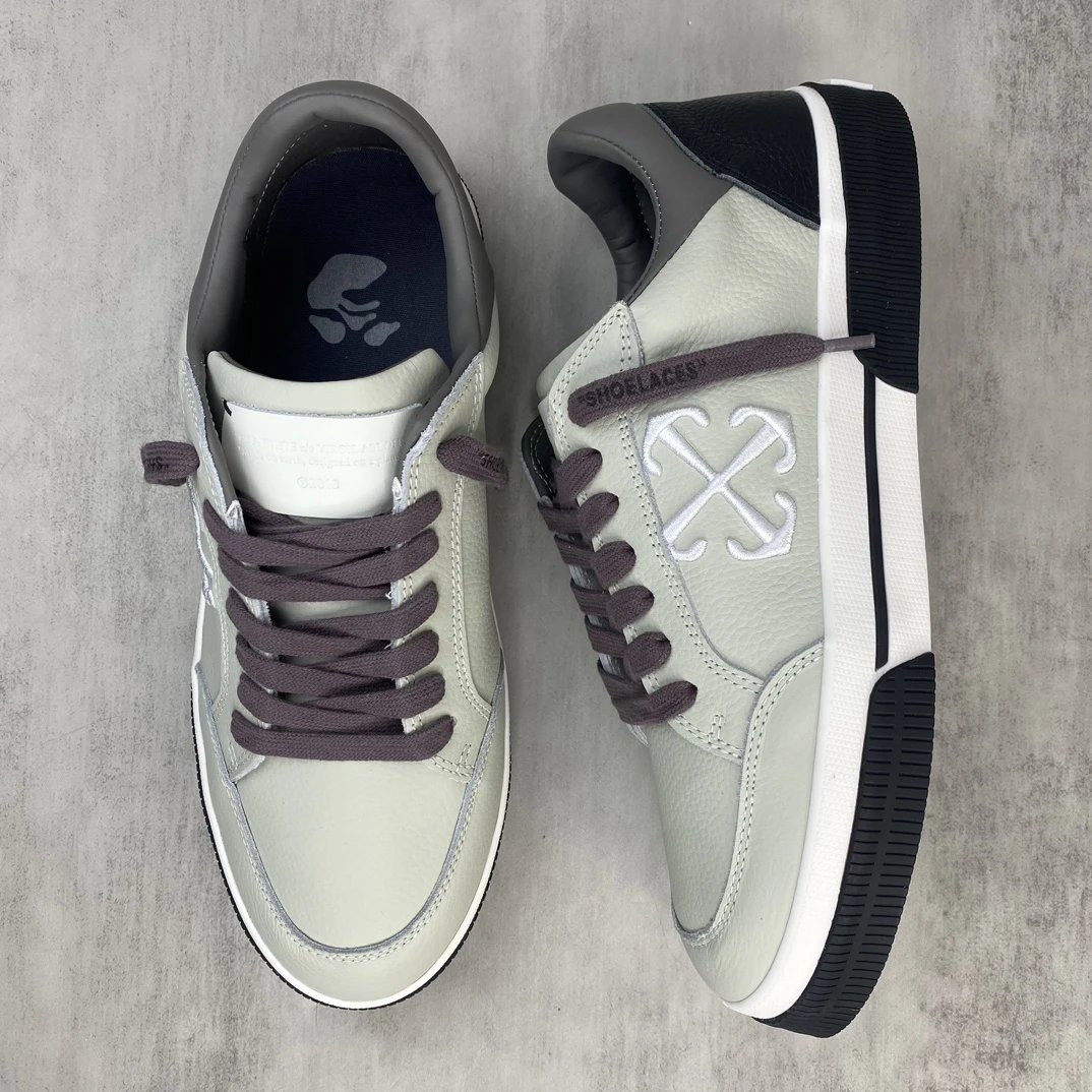 Low Vulcanized Canvas Sneakers Leather Lining Ash Grey - Gallery Image 3 - Detailed View