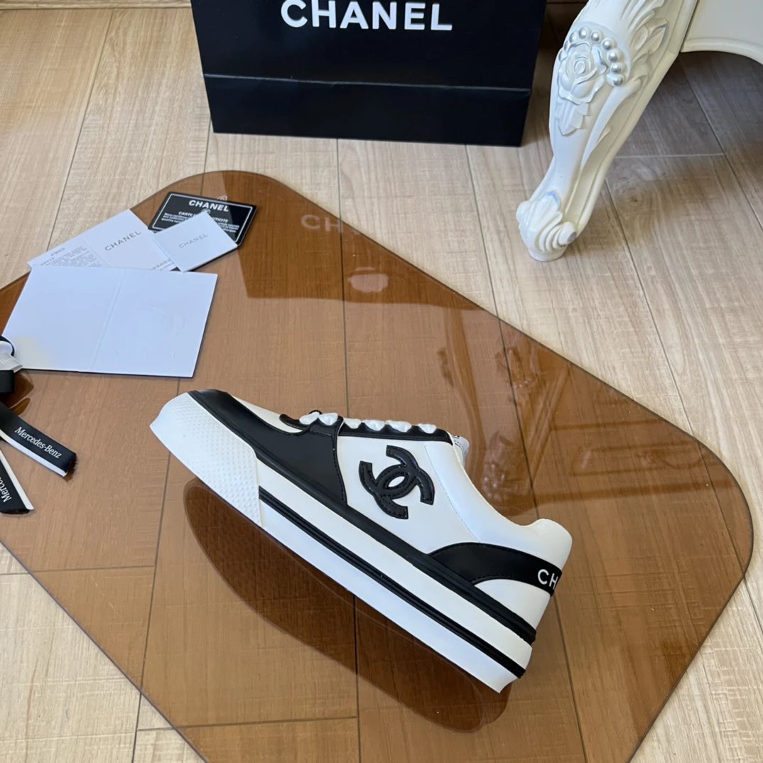 Chanel Black White Sneakers - Gallery Image 3 - Detailed View