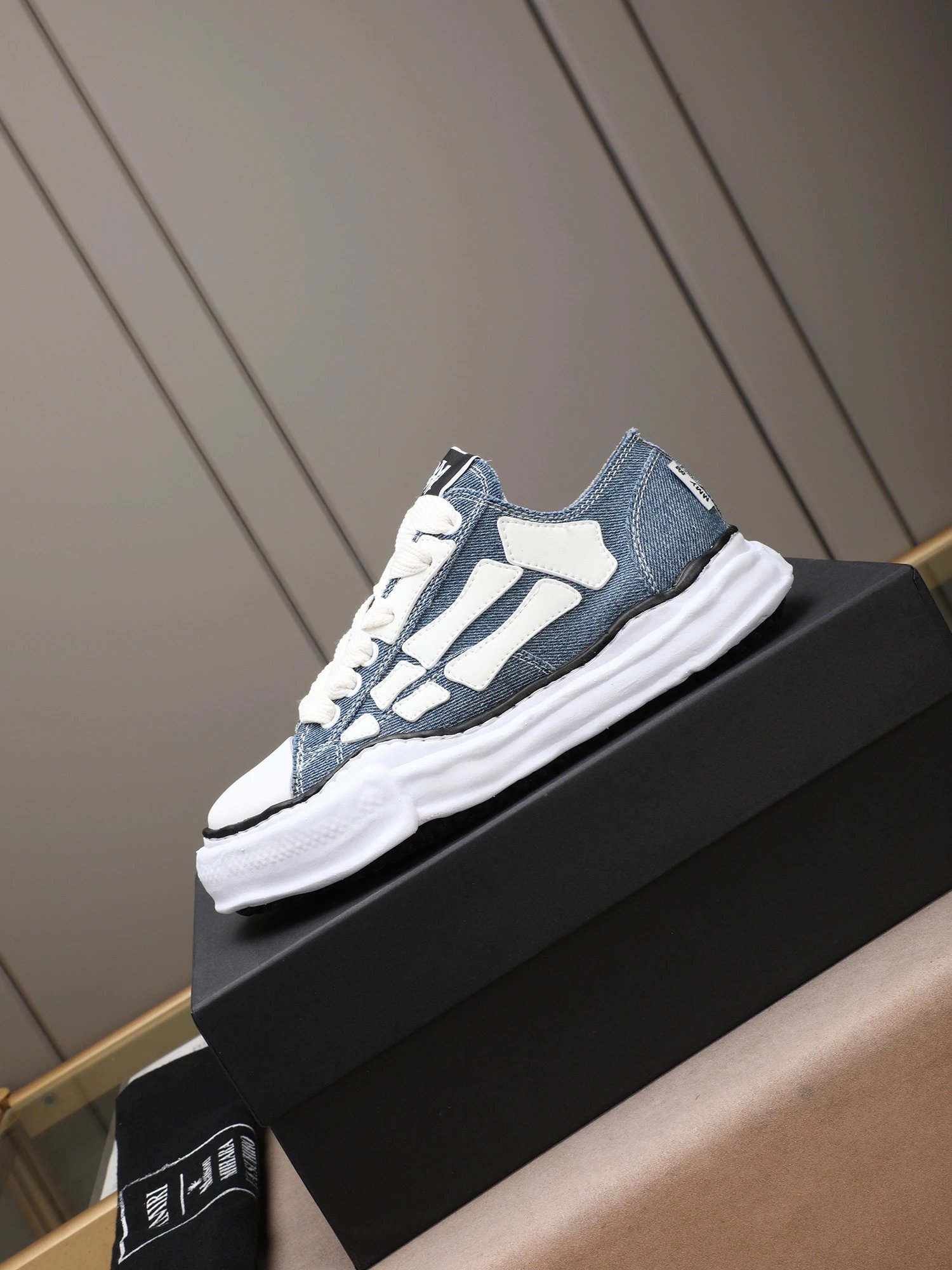 Maison MIHARA YASUHIR MMY Blue Sneakers White Bone - Gallery Image 6 - Detailed View