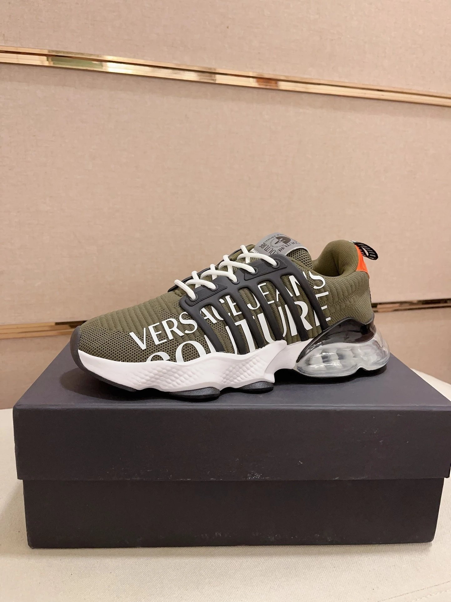 Mesh Running Sneakers Olive - Gallery Image 1 - Detailed View