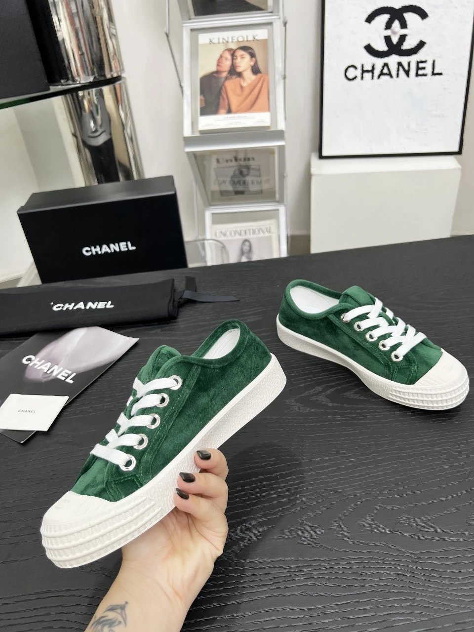 Chanel Vintage Sneakers Green - Gallery Image 8 - Detailed View