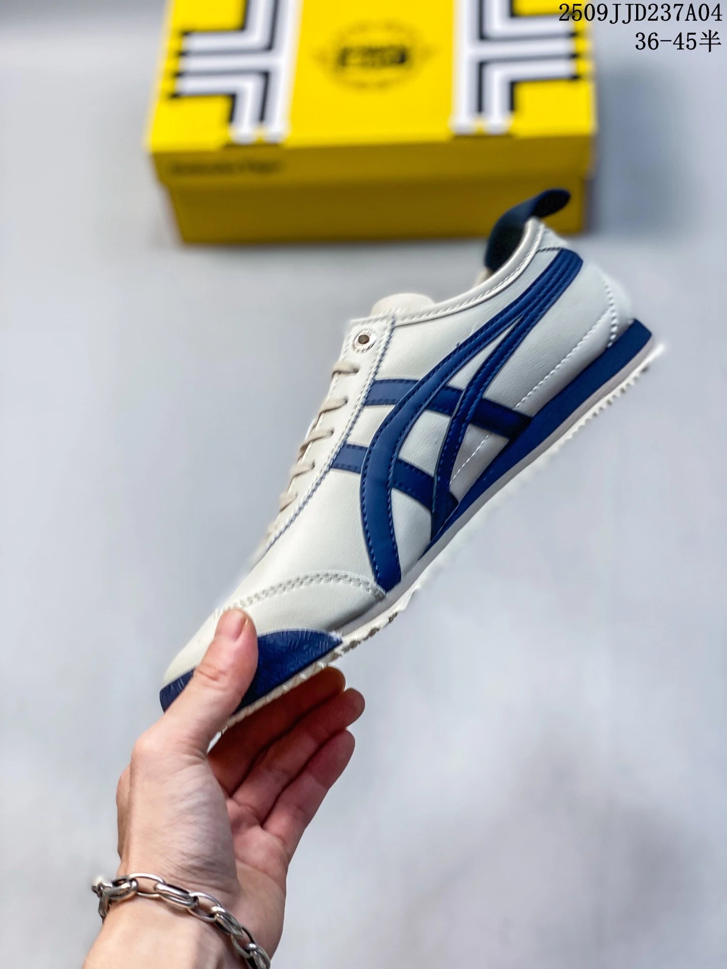 Onitsuka Tiger Mexico 66 Deluxe Ivory Blue - Gallery Image 3 - Detailed View