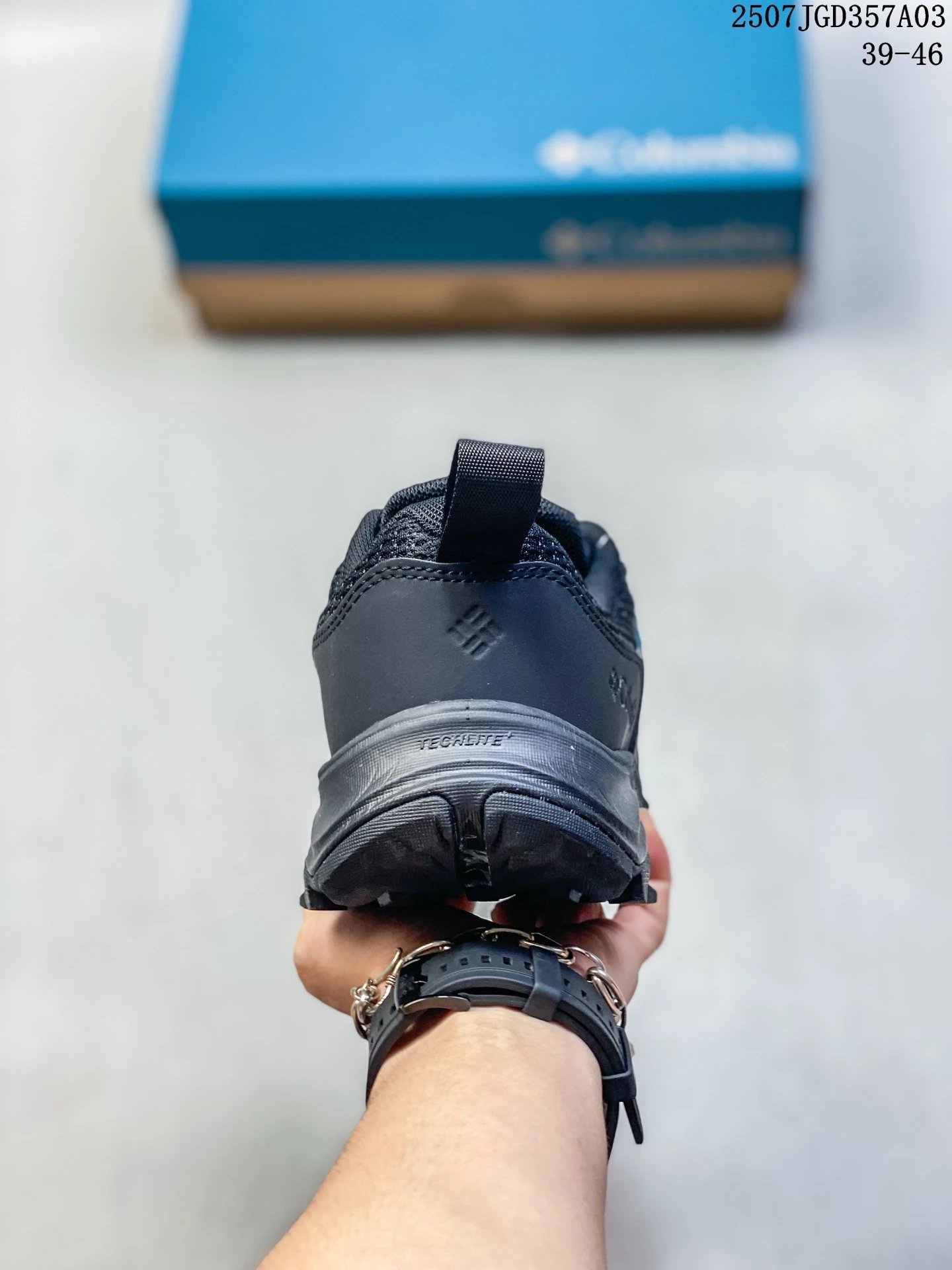 Lightweight Mesh Hiking Sneakers Steel Blue - Gallery Image 4 - Detailed View