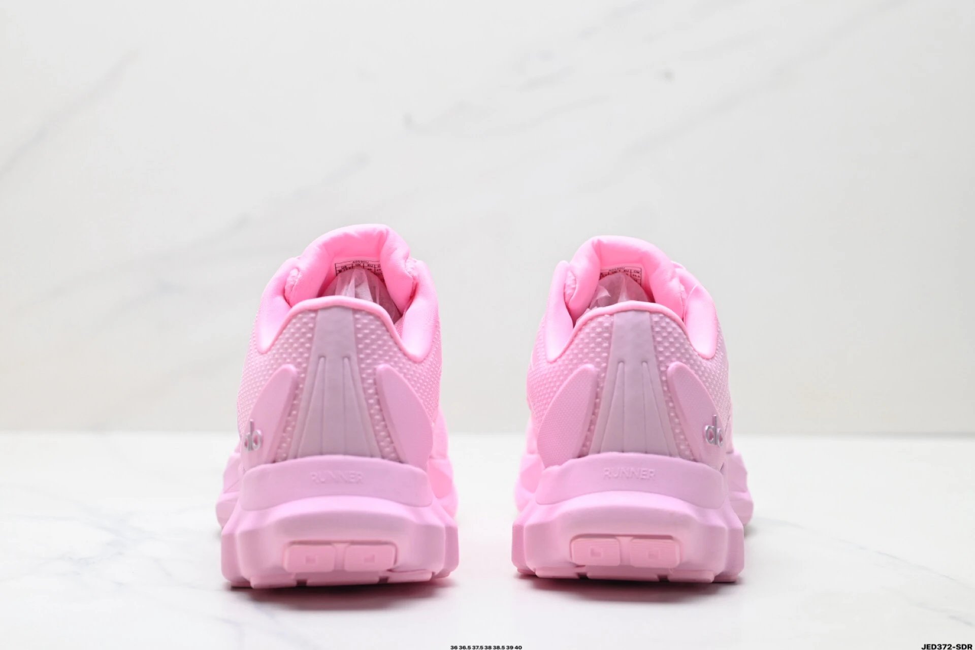 Alo Yoga Alo Runner Sneakers Pink - Gallery Image 6 - Detailed View