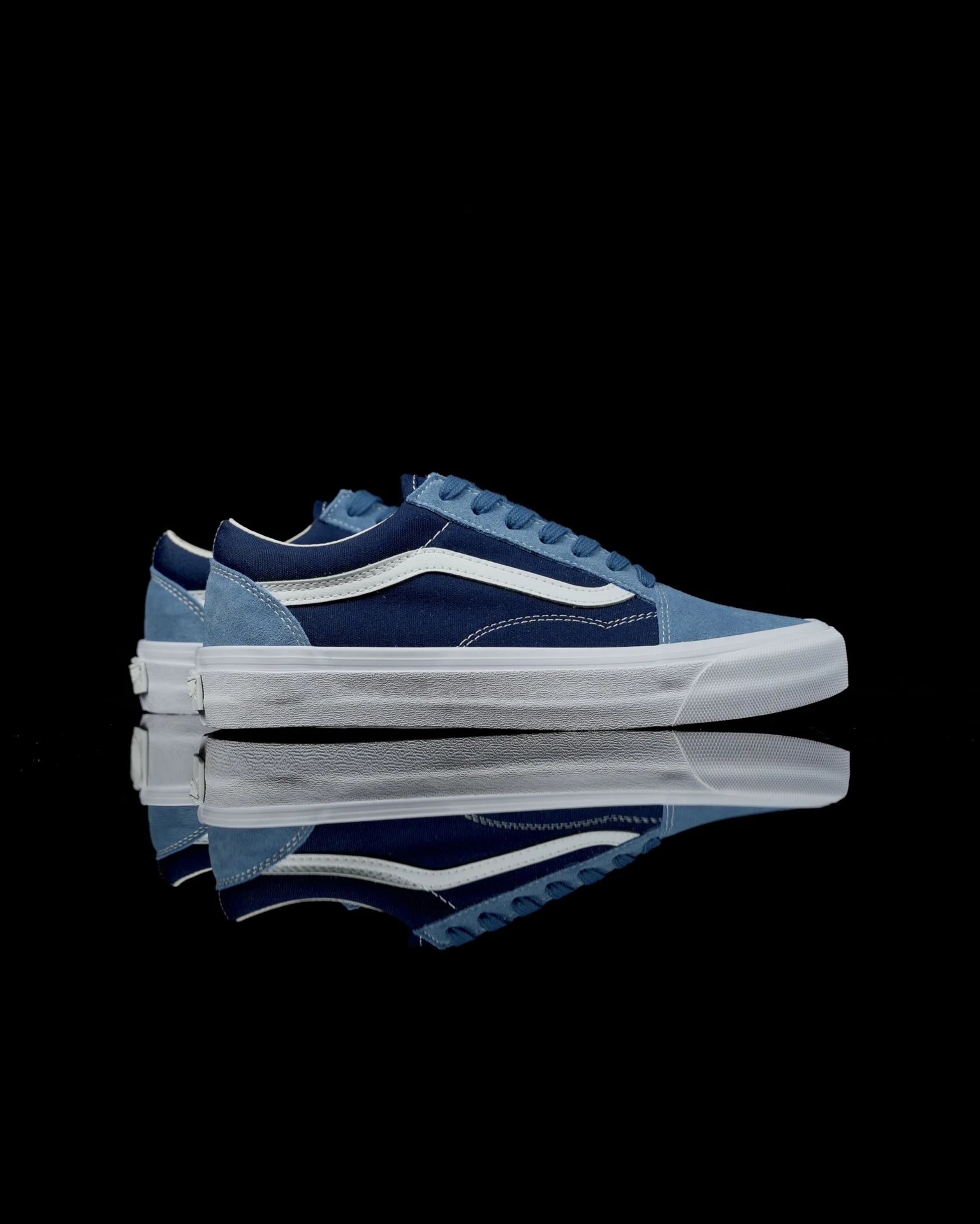 Suede Canvas Skate Sneakers Navy Blue - Gallery Image 3 - Detailed View
