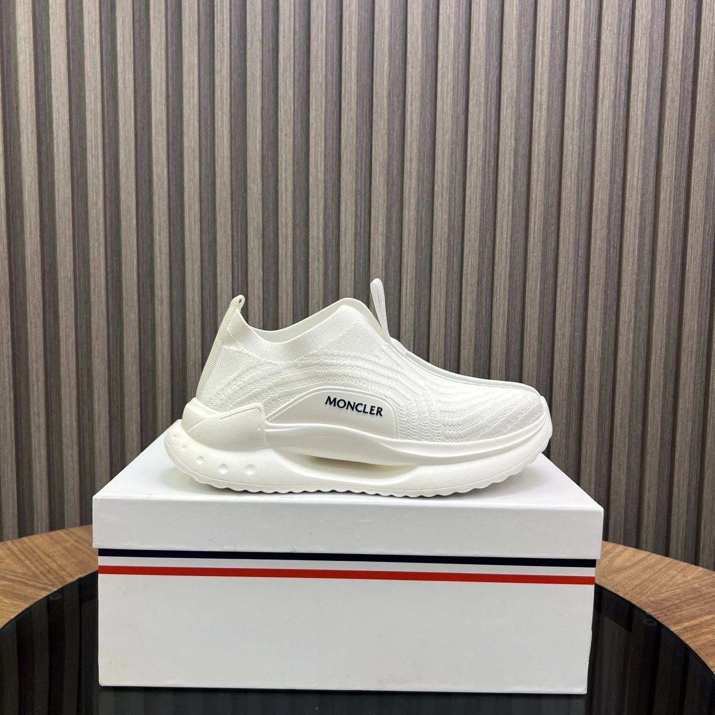 Moncler Ultra-light Knit Sneakers White - High Quality Product Image - Cnfans