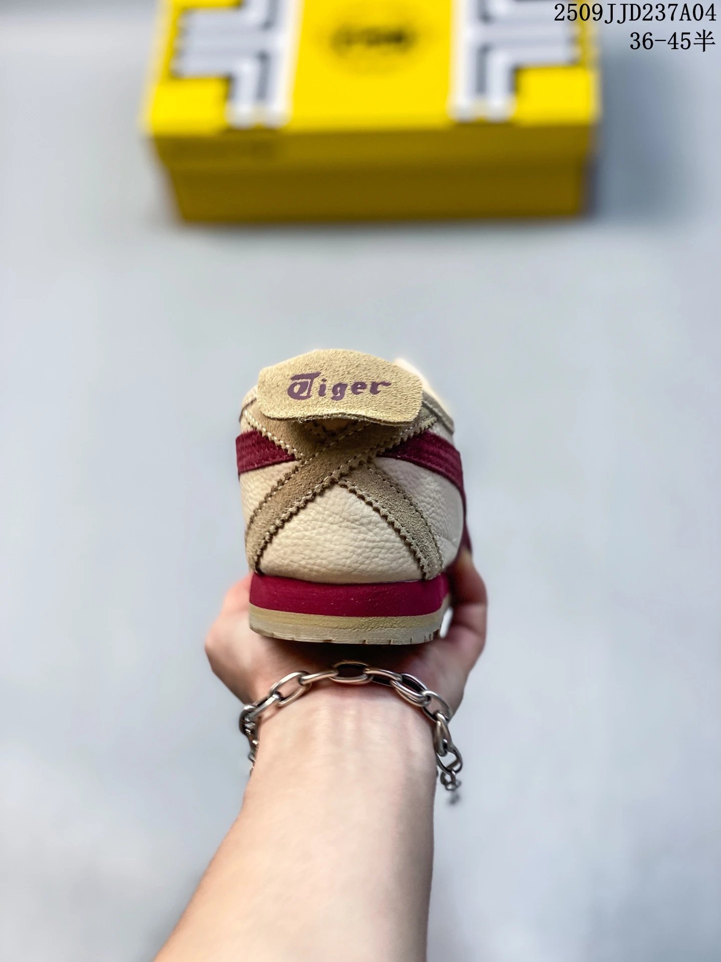 Onitsuka Tiger Mexico 66 Deluxe Beige Red - Gallery Image 4 - Detailed View