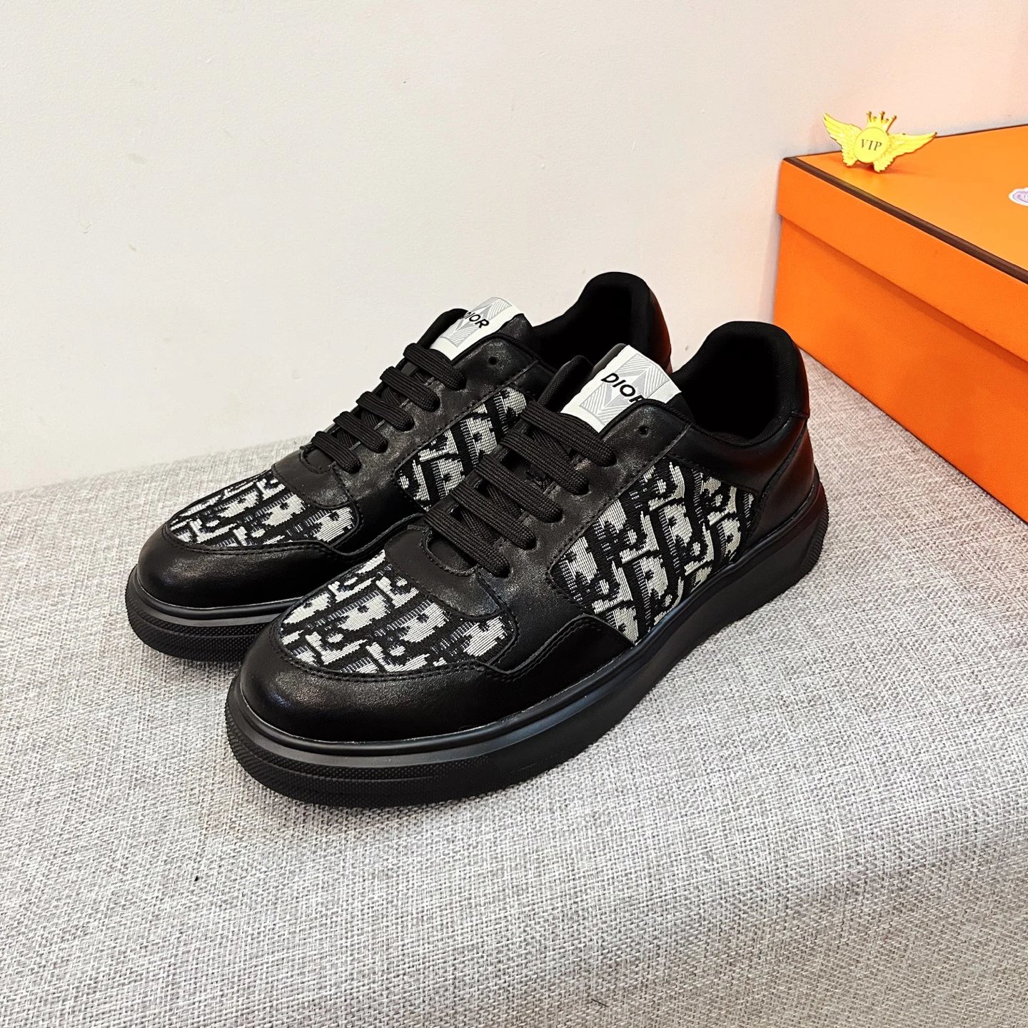 Luxury Leather Low Top Sneakers Black Monochrome - Gallery Image 2 - Detailed View