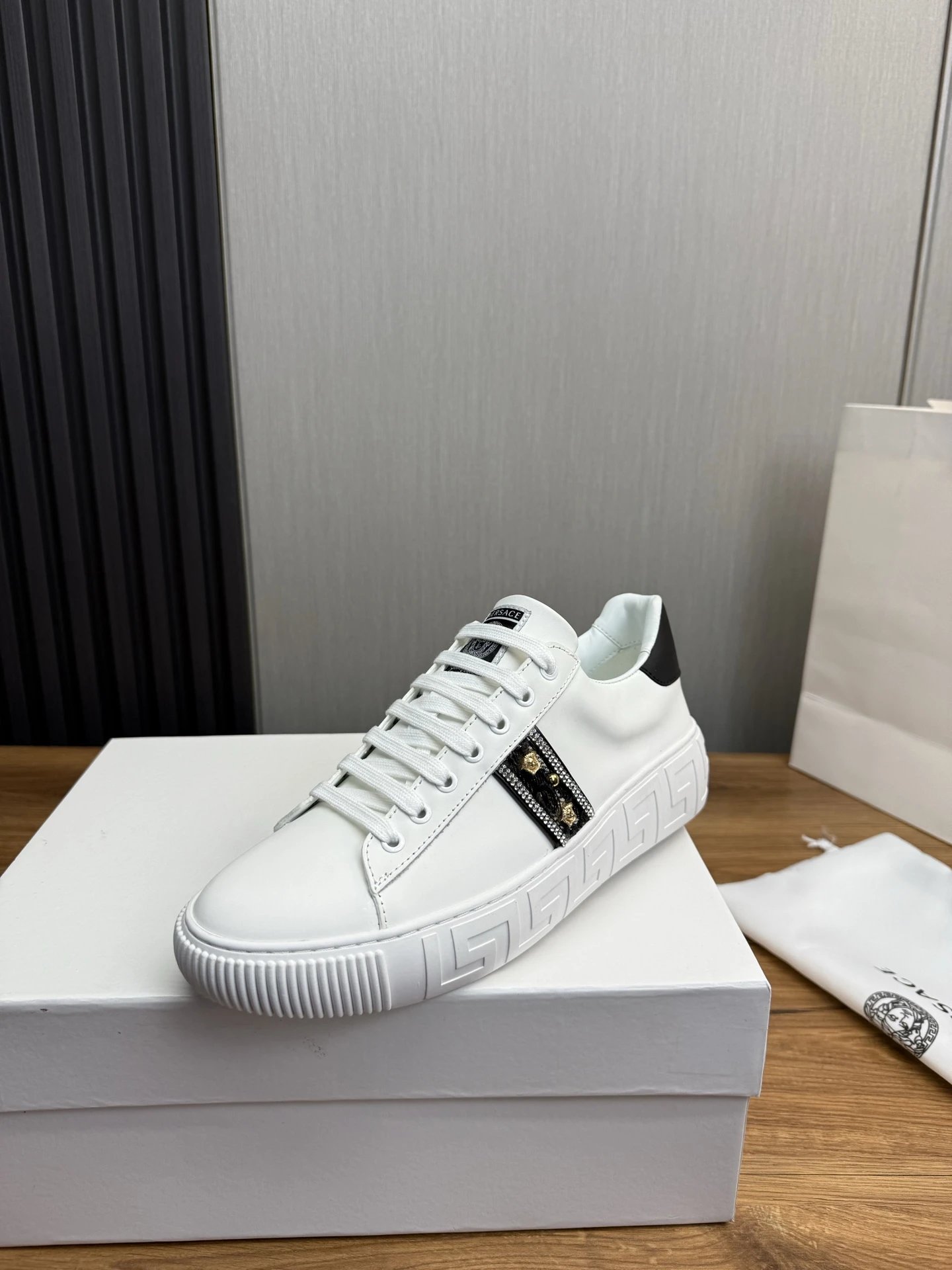 Luxury Leather Low Top Sneakers White Noir - Gallery Image 1 - Detailed View