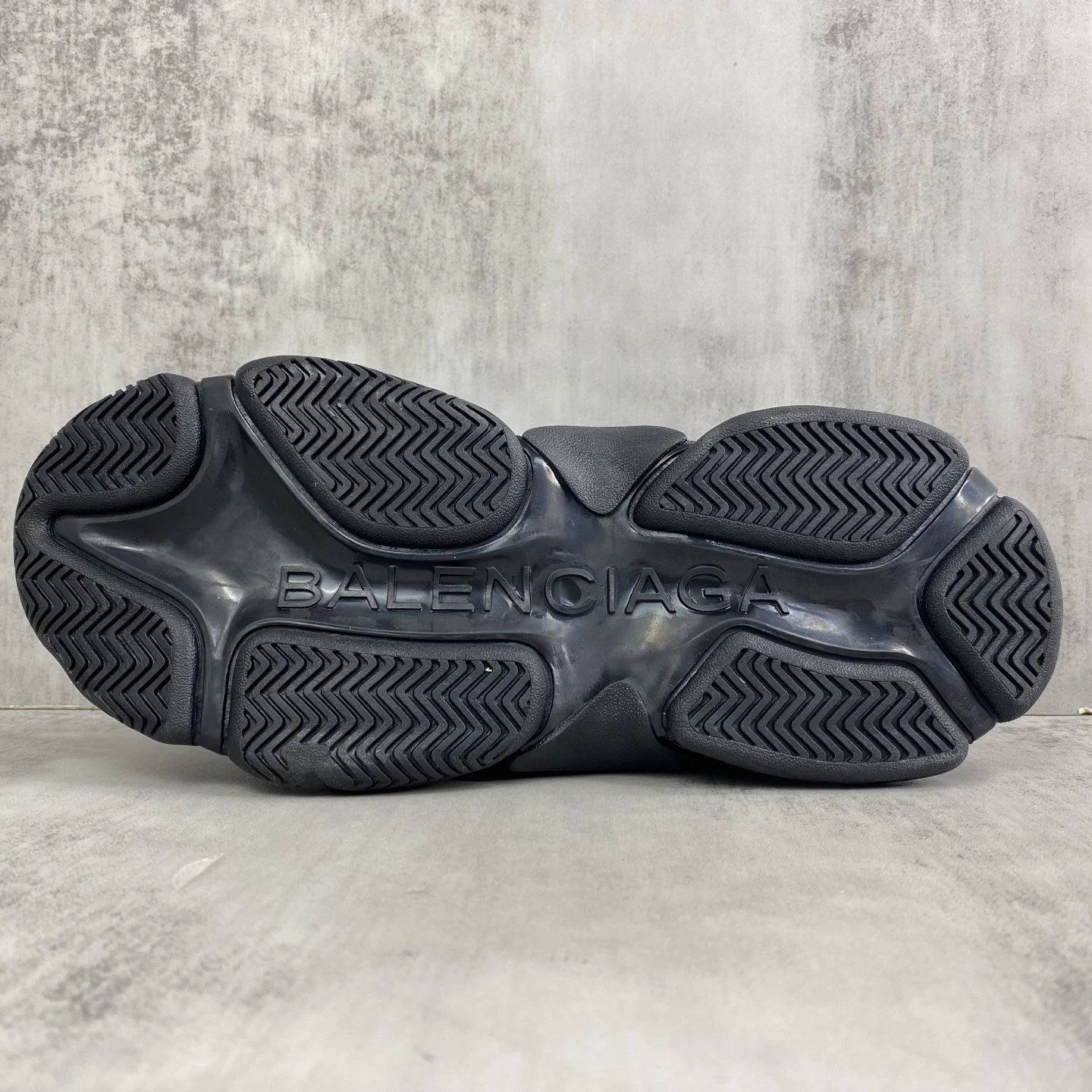 Retro Dad Sneakers Mesh TPU Chunky Sole Black Crimson - Gallery Image 8 - Detailed View