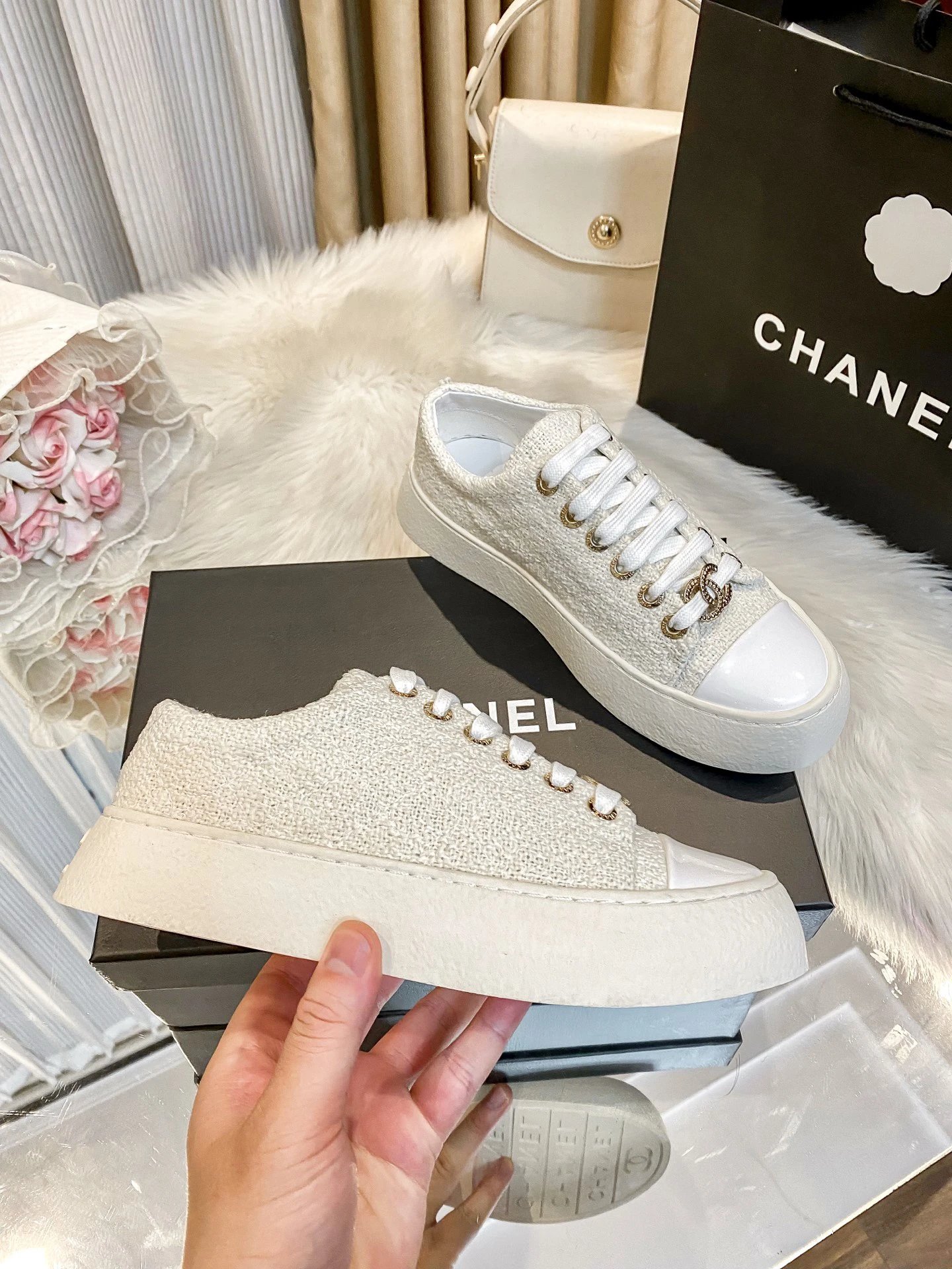 Chanel White Woven Sneakers - Gallery Image 8 - Detailed View